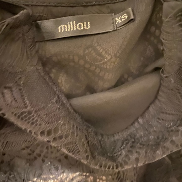 LF black lace crop top - Picture 3 of 4